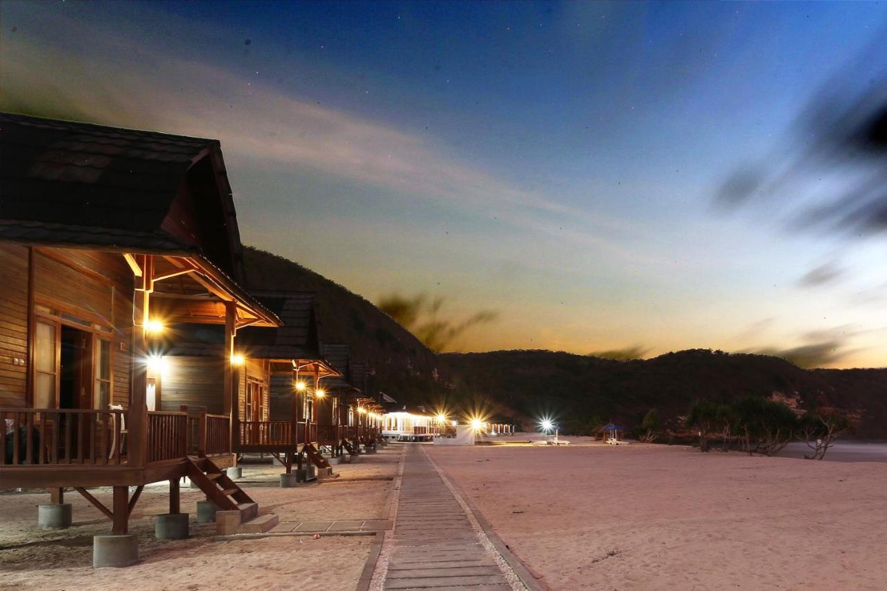 Azana Essence Villa Tabitha Lombok Bumbang Exterior foto
