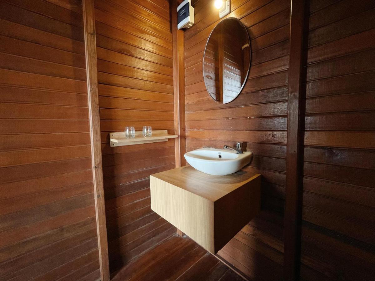 Azana Essence Villa Tabitha Lombok Bumbang Exterior foto