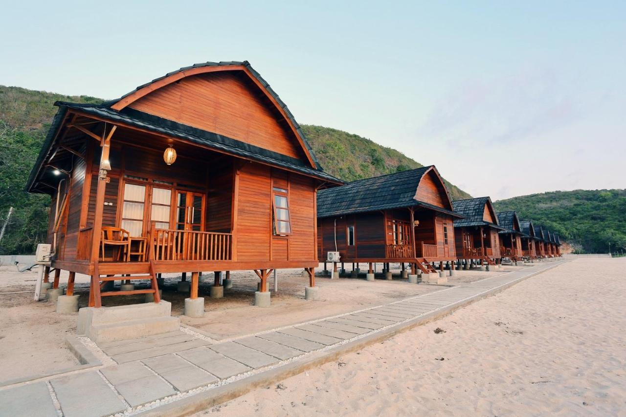 Azana Essence Villa Tabitha Lombok Bumbang Exterior foto