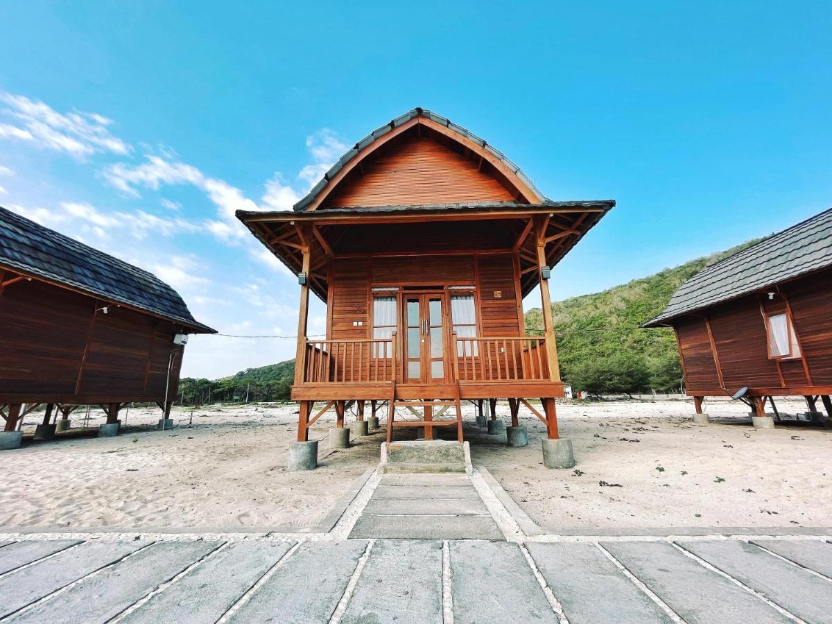 Azana Essence Villa Tabitha Lombok Bumbang Exterior foto