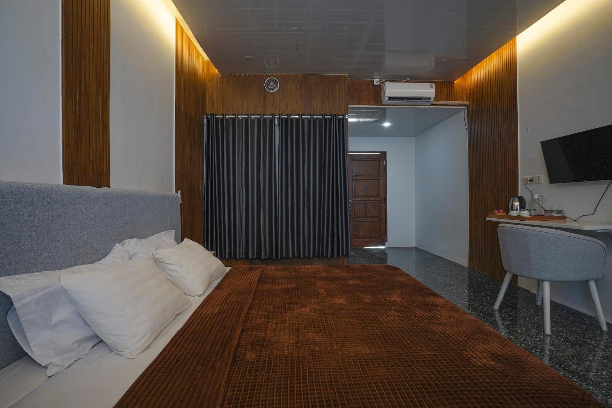 Azana Essence Villa Tabitha Lombok Bumbang Exterior foto